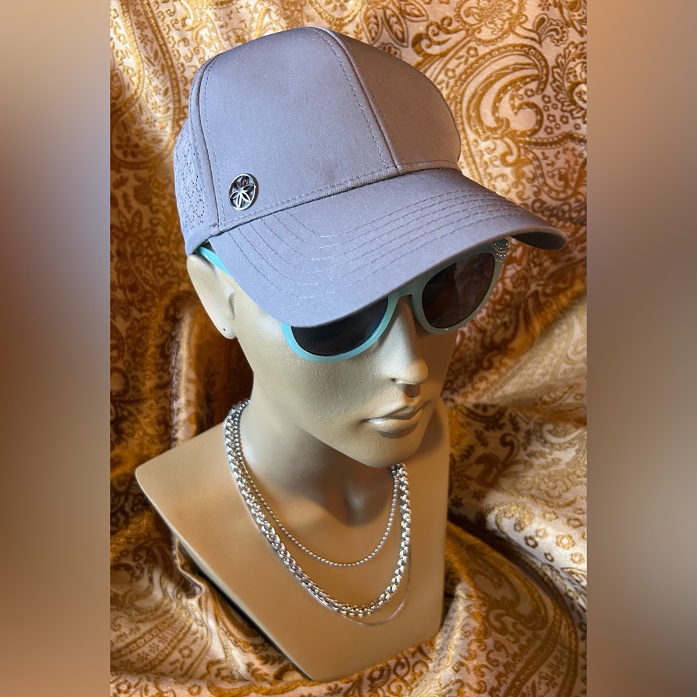 Stylish Gaiam Gray Yoga/Pilate Cap